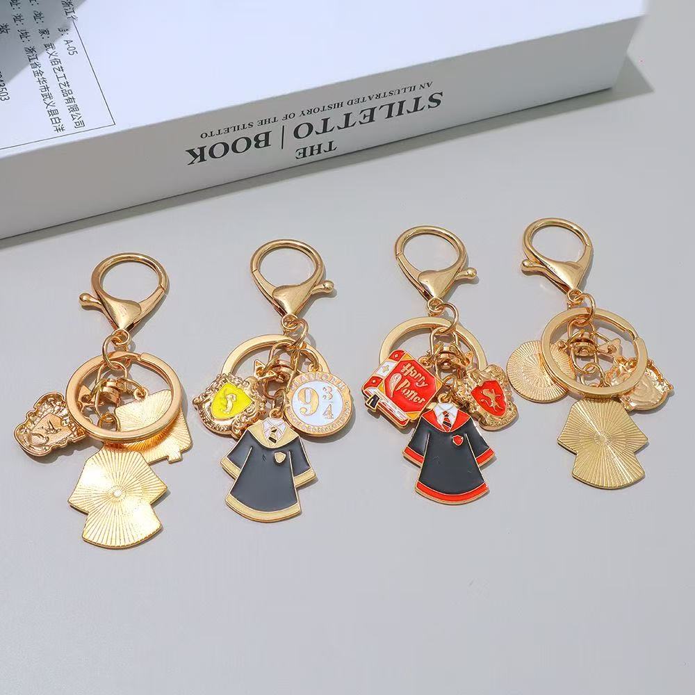 Magic Academy Couple Keychain Hufflepuff Gryffindor Slytherin Ravenclaw Surrounding Uniform Badge Alloy Pendant Creative Package Gift