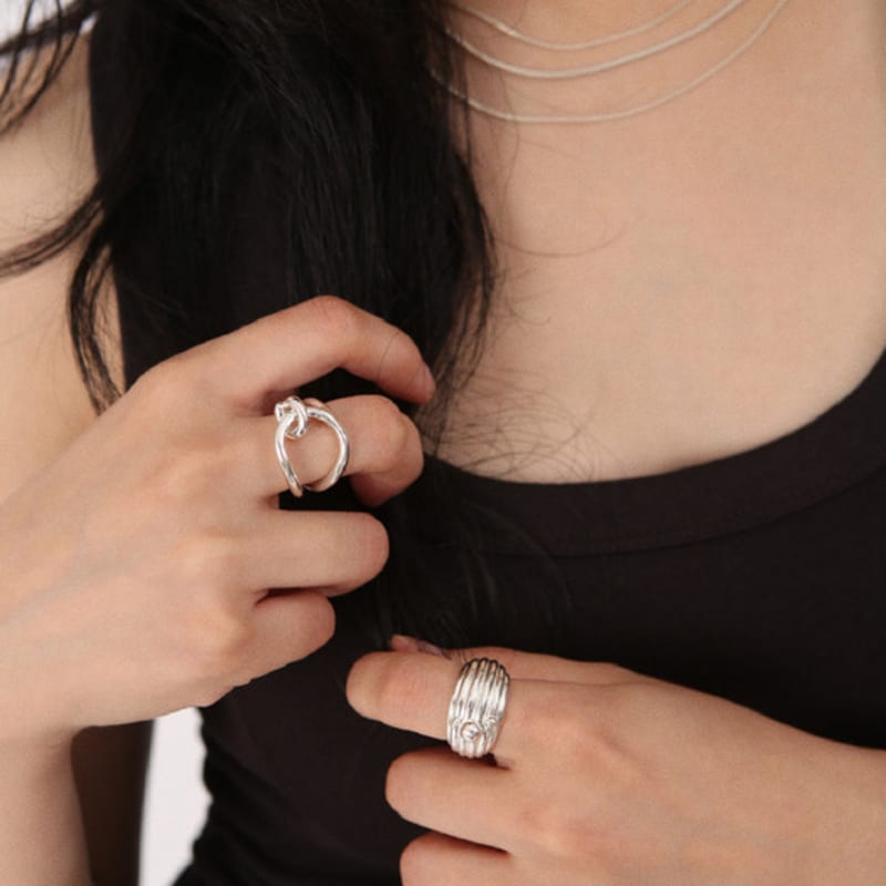 Moodydoo Silhouette ring