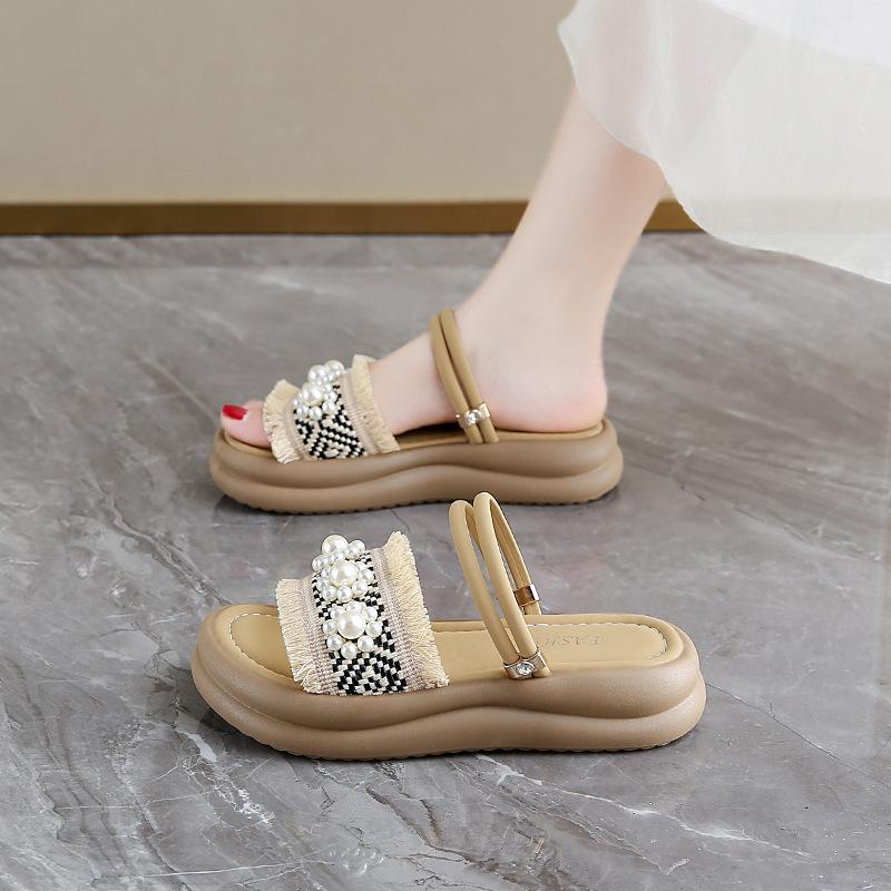 

Women s cool slippers Xiaoxiangfeng thick-soled pearl slippers flat-bottomed one-word wear 2025 summer new sandals for women 41 чёрный