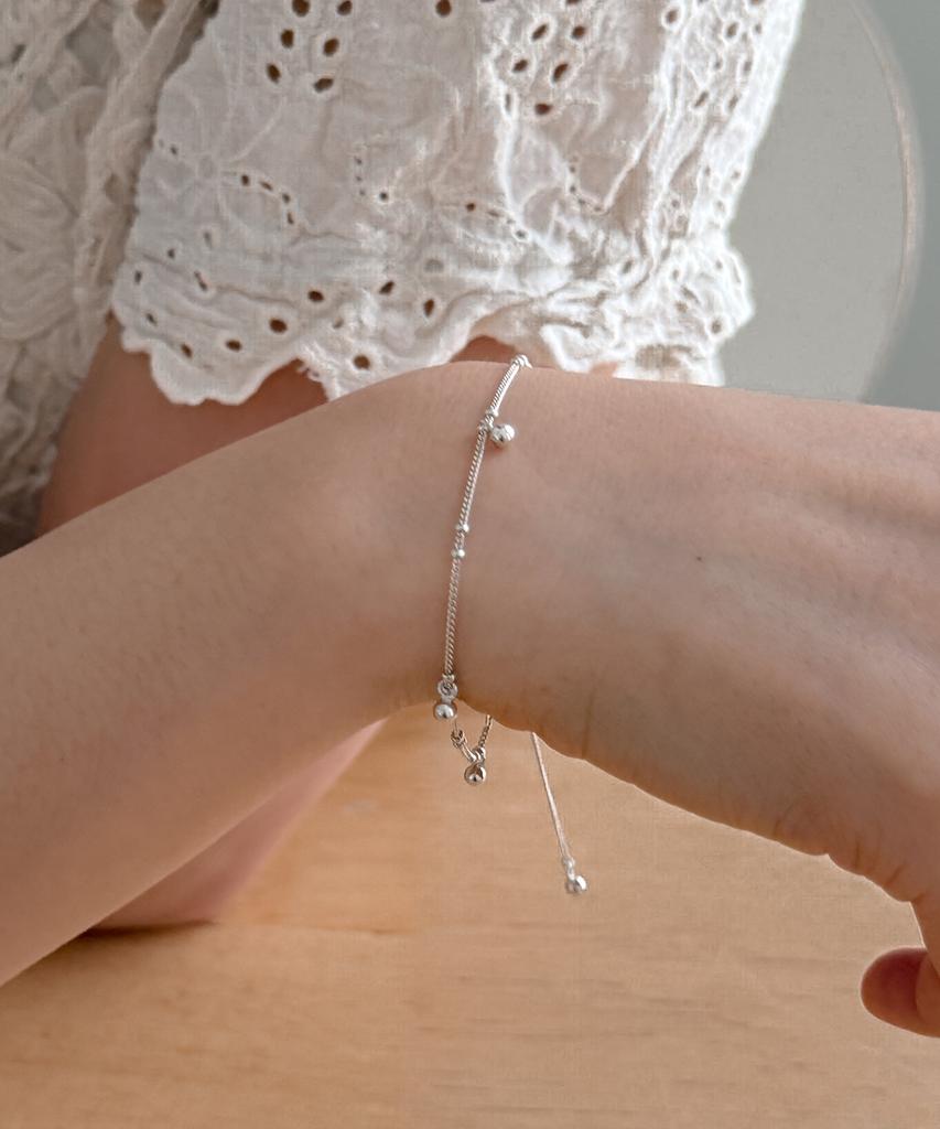 Melliv Dangle Ball Bracelet_Mvb27