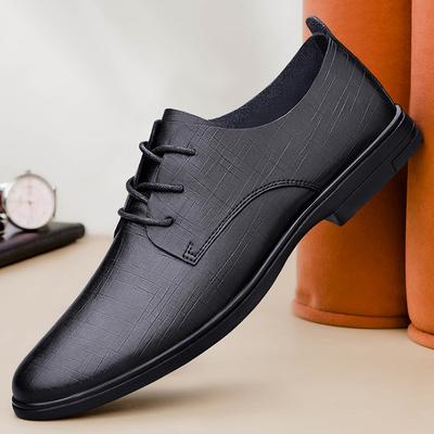 Mode Classique Noir Homme Confortable Lacets Cuir de Vache Double Couche Creux Respirant Nouvelles Petites Chaussures en Cuir Chaussures Oxford à la Mode