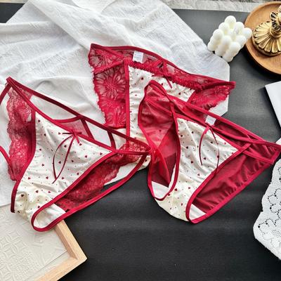 Kelnaitės – Bikiniai, siaurikės, hipsteriškos kelnaitės, glaudės ir retro stiliaus kelnaitės