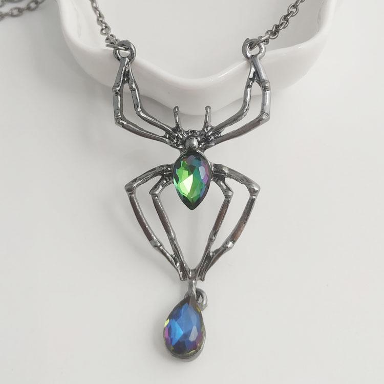 Classic Halloween Zircon Spider Necklace - Retro European & American Design