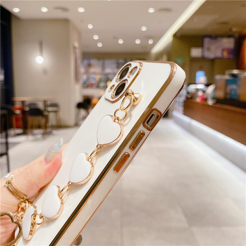 Luxury Gold Plating Bracelet Phone Case For iPhone 14 13 11 Pro Max XR XS 7 8Plus SE2 SE3 12Mini Fashion Heart Wrist Chain Cover