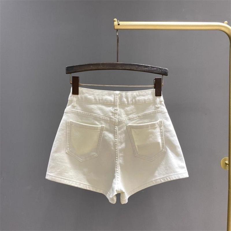Korean Style Women's Off-White High-Waisted Denim Shorts - Spring/Summer 2026 New Arrival, Simple and Slimming Casual Fit