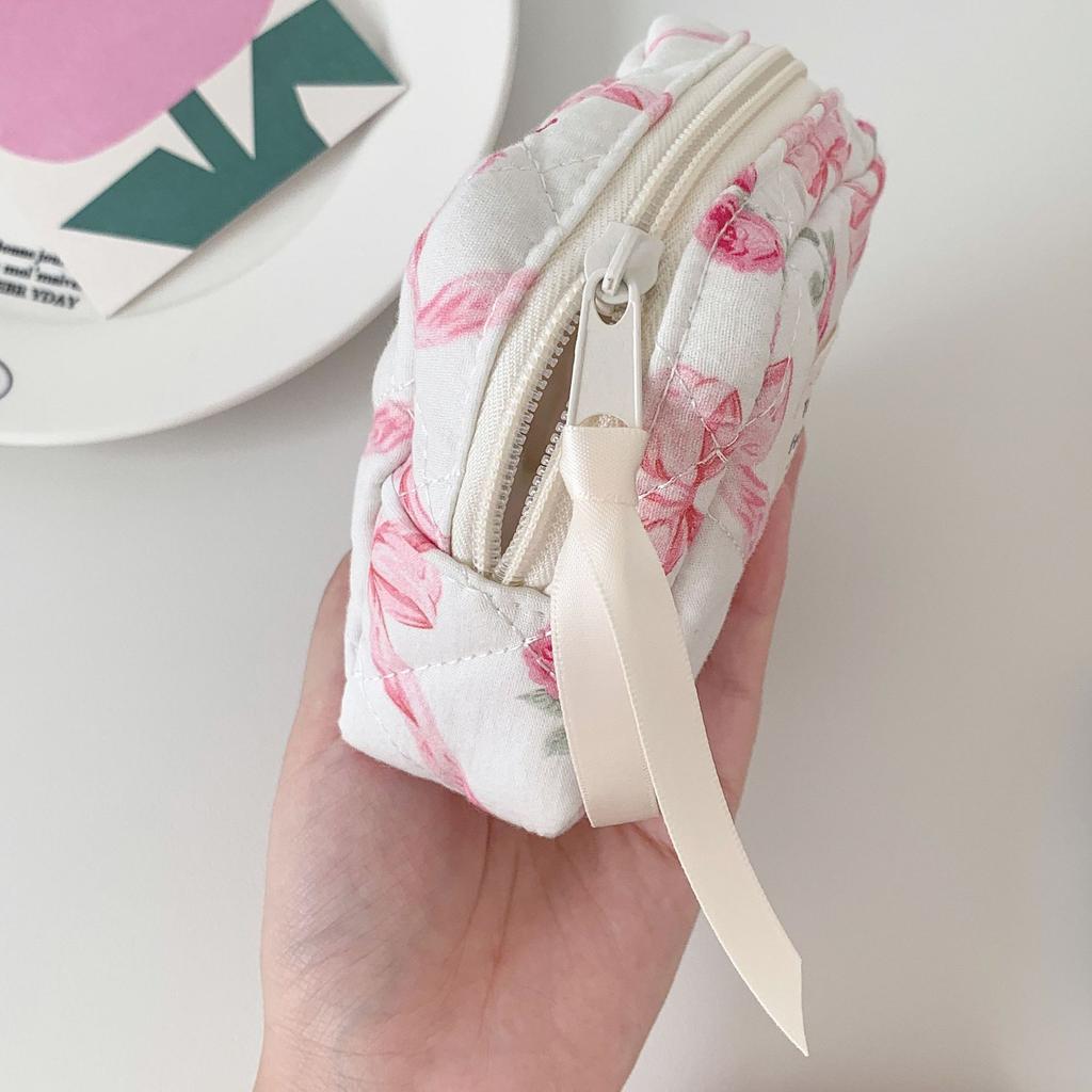 Cute Bow Flower Quilting Cotton Makeup Bag Portable Travel Small Item Bag Sanitary Napkin Makeup Small Fashionable Cosmetic Case