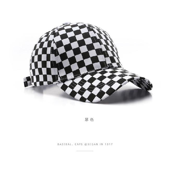 Trendy checkered baseball cap, outdoor sports hat for women, sun-protective visor, men's stylish cap