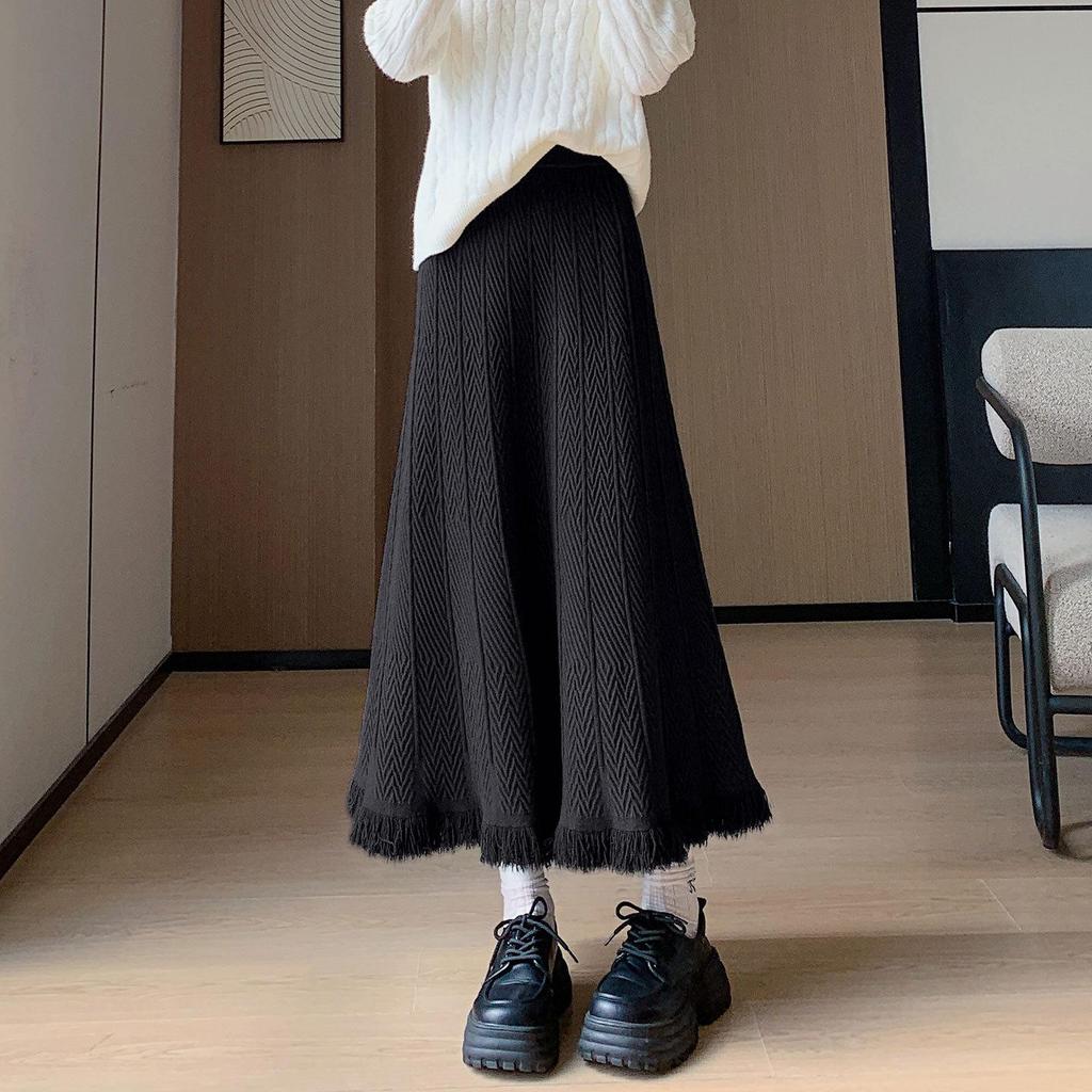 2025 Autumn/Winter High-Waisted Knit Pleated A-Line Skirt: Korean Style, Versatile, Casual, and Elegant.