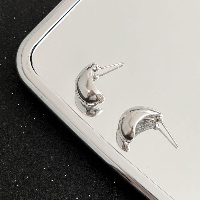 

INS Silver Female Niche Fancy Stud Earrings Pair of ~ Silver Needles