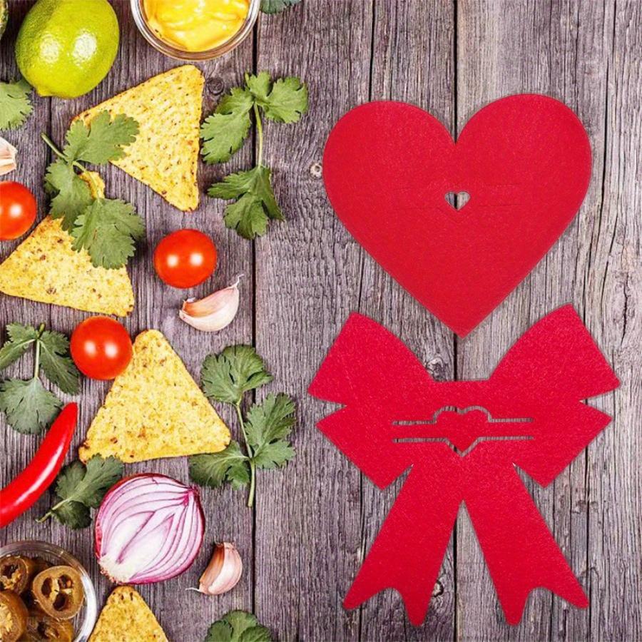 8pcs Heart-Shaped Cutlery Holder Placemats, Hand Wash Only, for Romantic Table Decor Wedding Supplies, Event Party Supplies