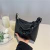 Versatile Fashi Zipper PU 2026 Autumn New Product Hobos Shoulder Bag Solid Color Handbag Soft Simple Fashi Crossbody Bag