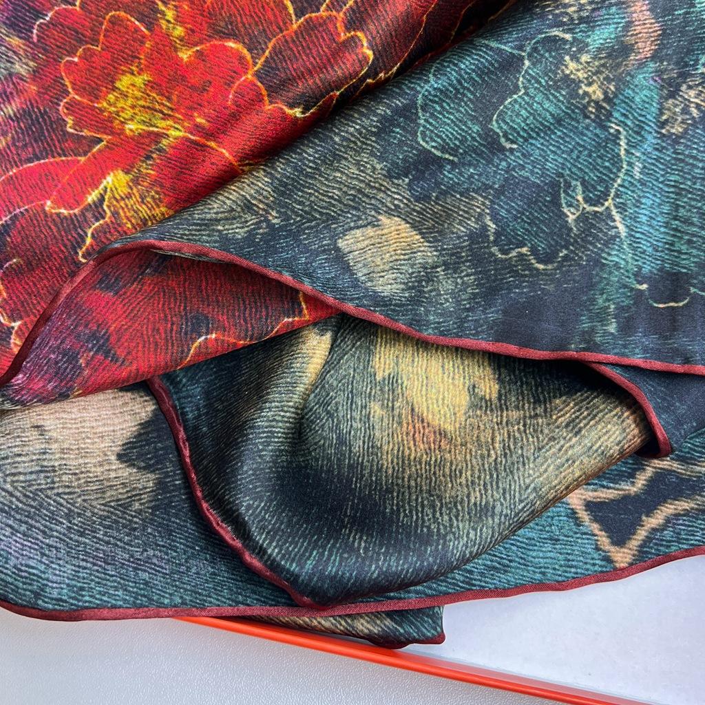 Elegant Chinese Style! Silk Silk Scarf Women'S Winter Flower Group Splendid Mulberry Silk Scarf Versatile Shawl Dual-Purpose
