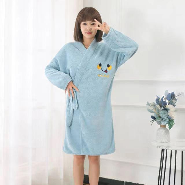 Women's Quick-Drying Coral Fleece Bath Skirt: Thickened, Soft, Water-Absorbent, Wearable Bath Towel for Spring and Autumn