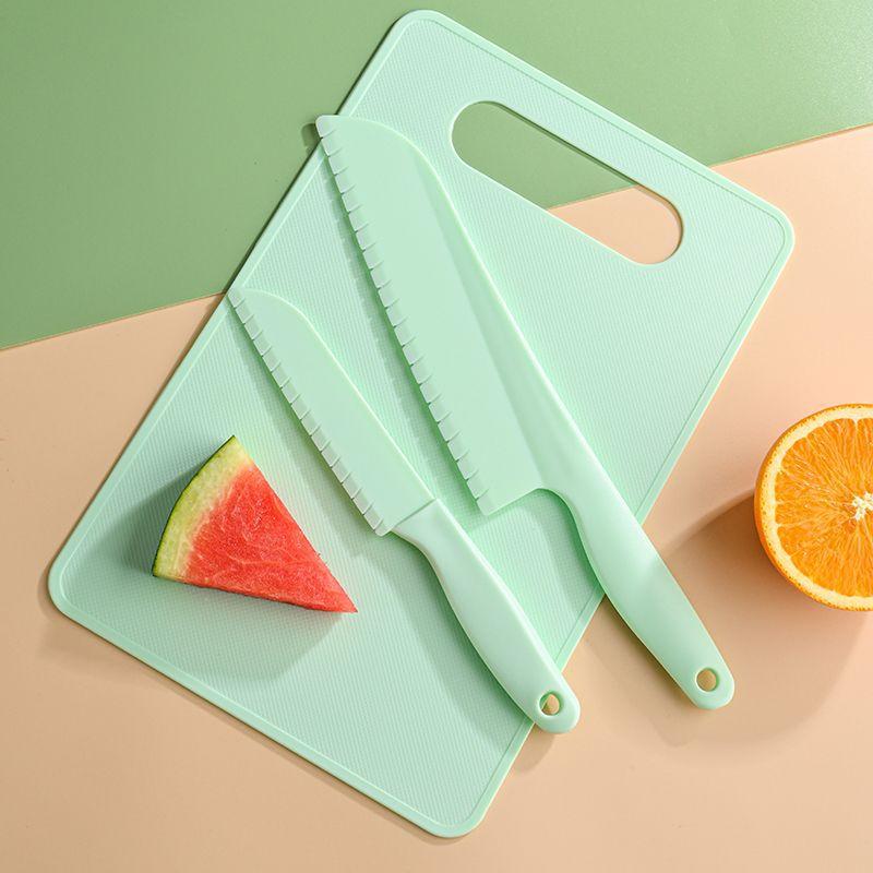 Non-slip Plastic Kitchen Knife for Cutting Fruits, Knife Set for Chopping Vegetables, Chopping Board, and Baby Food Set.