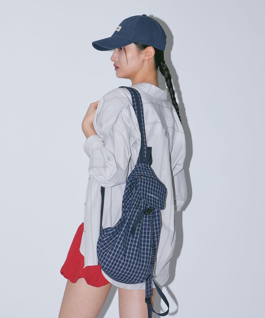 Haebeueoweil Haveawhale Label Cap (Na)