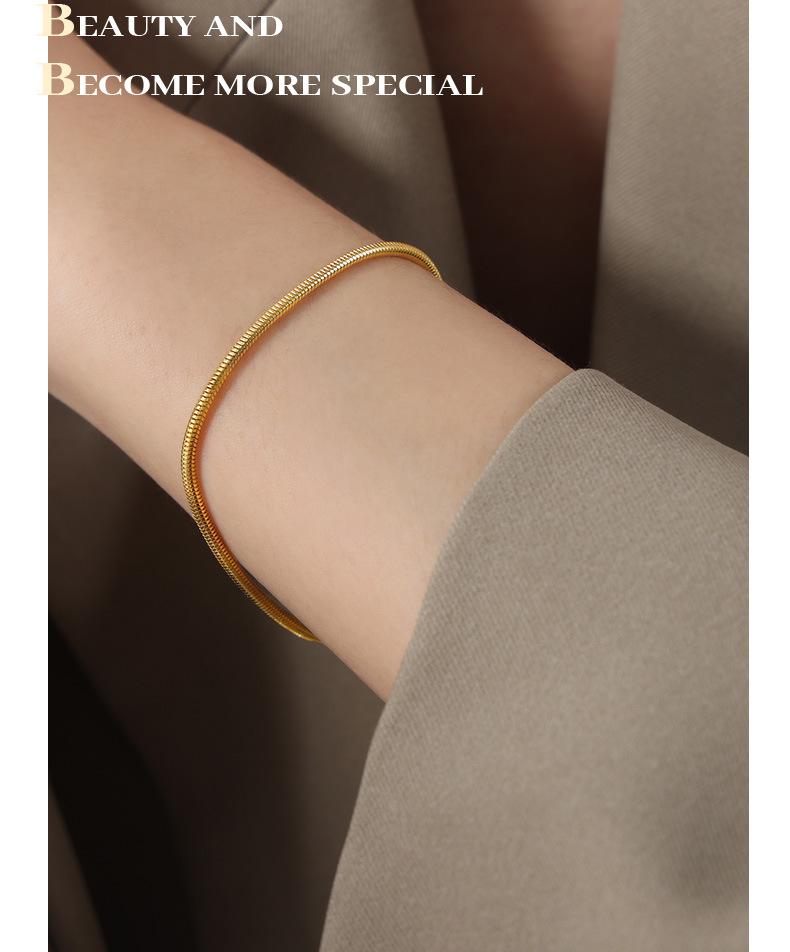 18K Gold Titanium Steel Versatile Bracelet for Women - Non-fading, Sweet Girl Chain