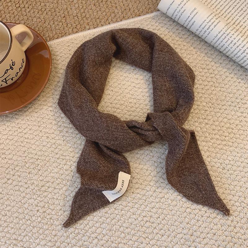 Women s Luxurious Silk & Wool Triangular Scarf - Soft, Warm Autumn/Winter Neck Decoration
