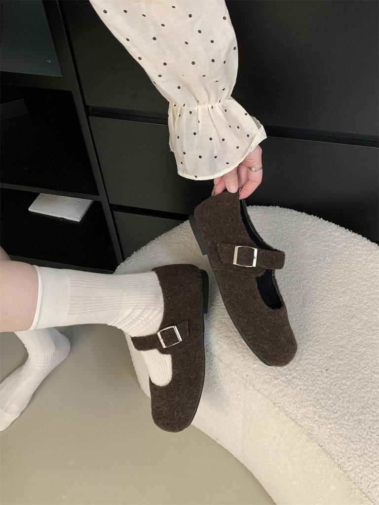 Retro style flat-soled Mary Jane shoes, children's winter velvet warm platform beanie ladyshoes