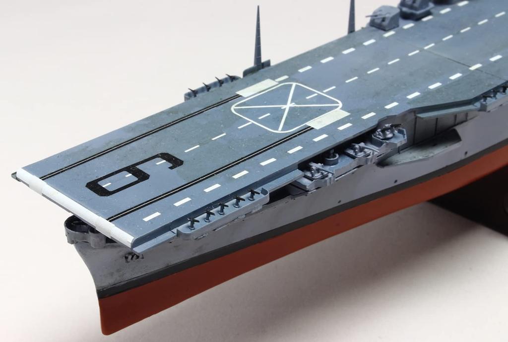 World of Warships US Navy Flugzeugträger Essex Plastikmodell WOW49503 Platz/Italeri 1/700