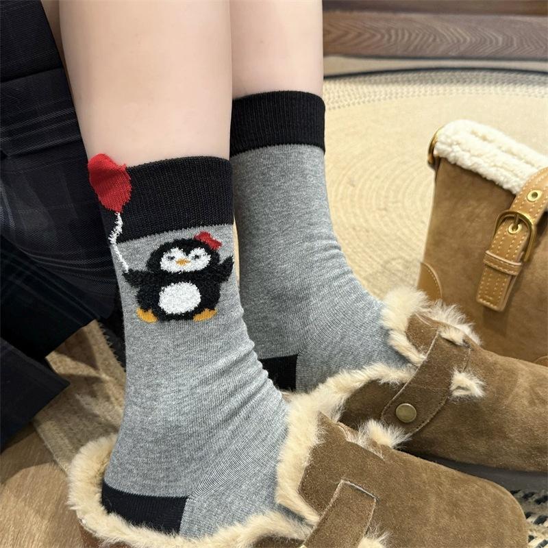 Cartoon, Trendy and Cute Penguin Socks, Women's Mid-calf Socks, Pure Cotton Boneless Creative and Cute Animal Pile Long Socks