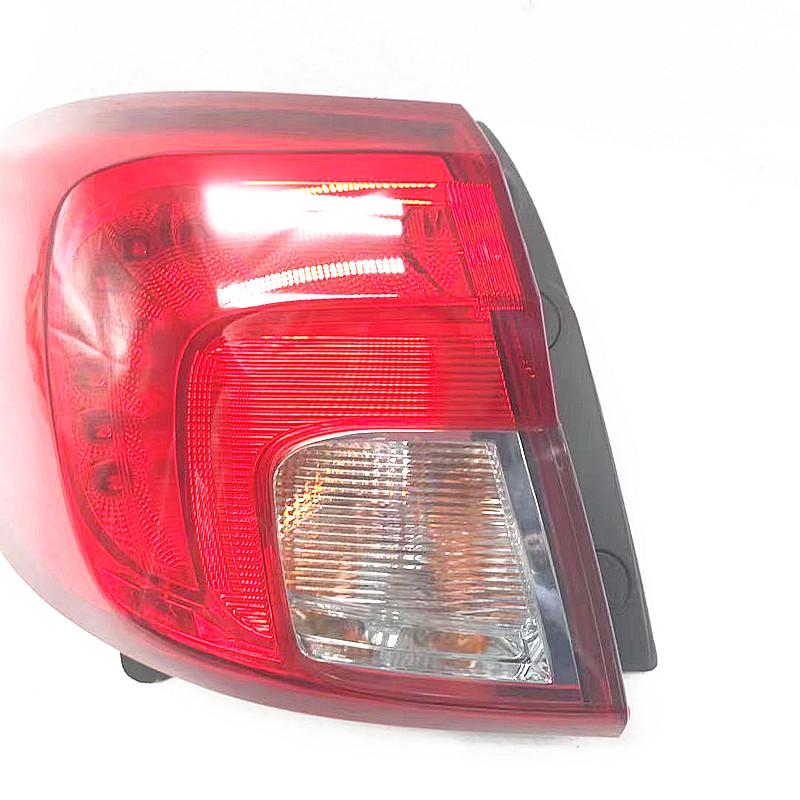 

Совместимо с задним фонарем Buick Envision для моделей 2014-2017 годов: Стоп-сигнал, фонарь заднего хода и задние фонари. Driver s Side Flat Light (Inner)