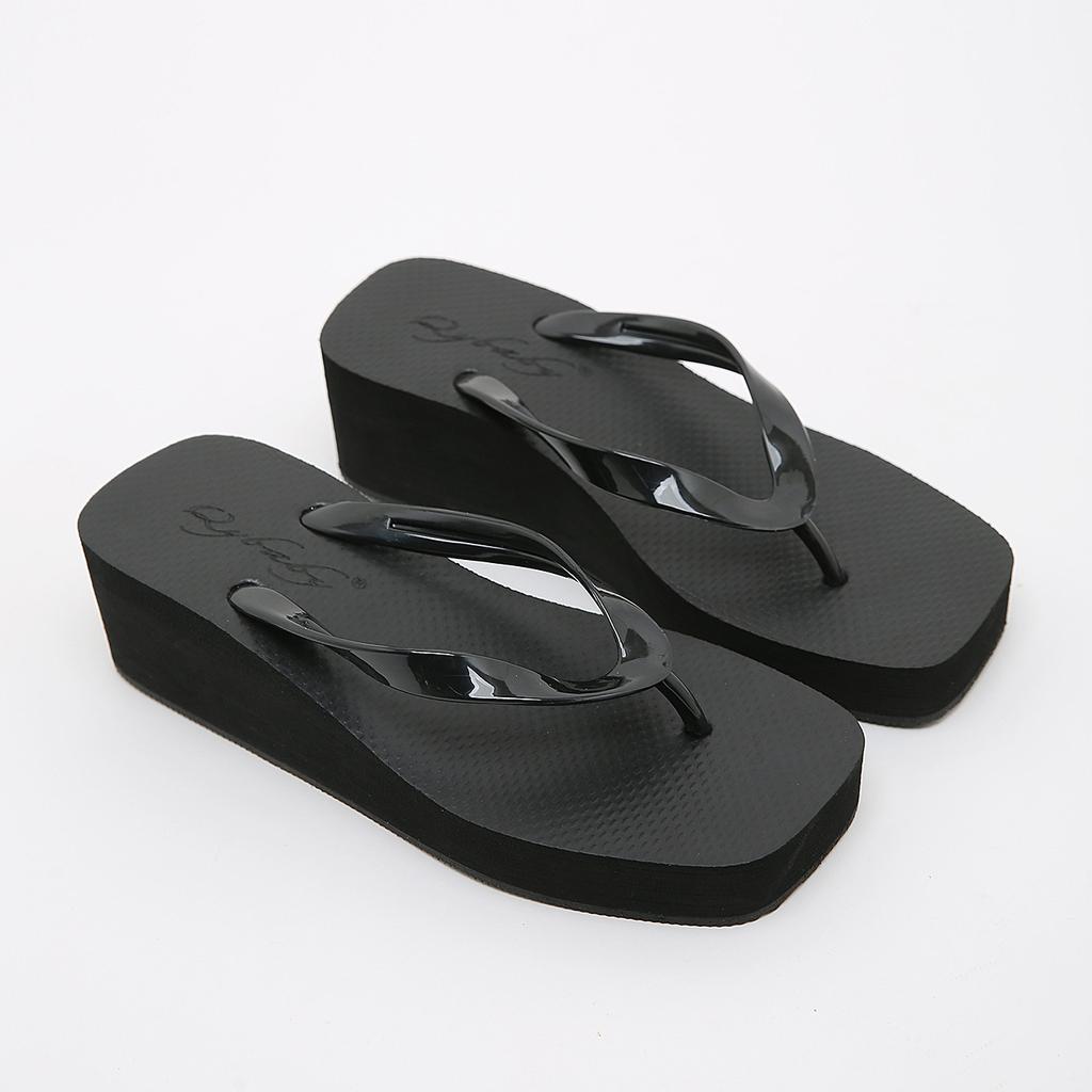 Thick Soled Flip Flops for Women 2026 Summer with Square Toe and Sloping Heels Slip Resistant Women's Shoes for External Wear