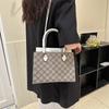 Simple casual handbag bag  spring new fashion simple large capacity messenger bag trendy shoulder bag