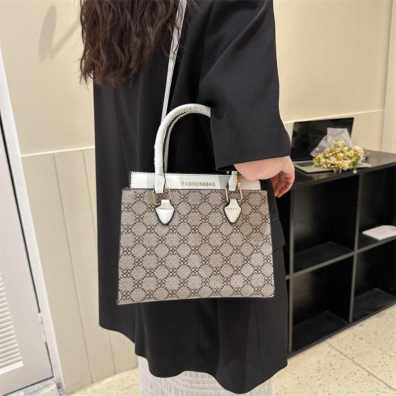 Simple casual handbag bag spring new fashion simple large capacity messenger bag trendy shoulder bag
