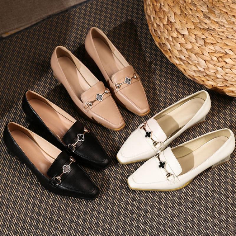 New women's fashion single shoes pointed casual black medium heel large size shoes square heel comfortable foot cover one pedal leather shoes