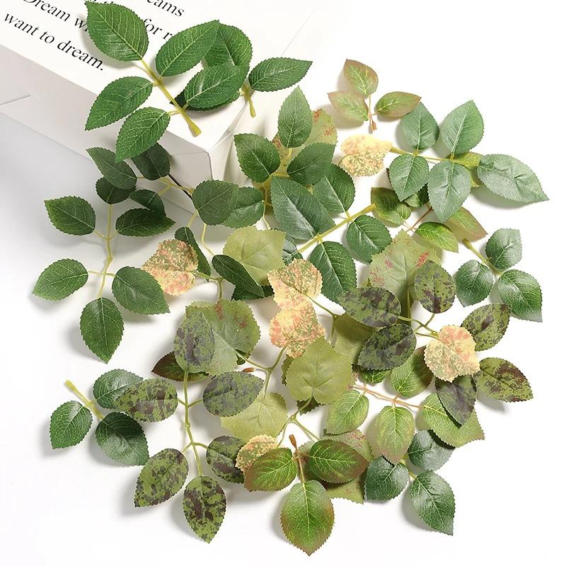 30/50Pcs Silk Rose Artificial Leaves Home Room Decor for Wedding Decoration Bride Wrist Flowers Artificial Plants DIY Gift Box