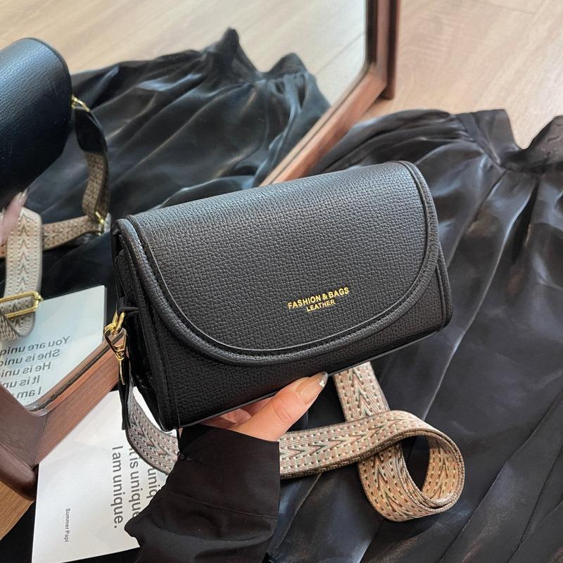 Today's Popular Small Bags for Women's Spring and Summer Versatile New Textured Messenger Bags for Women's Shoulder Small Square Bags