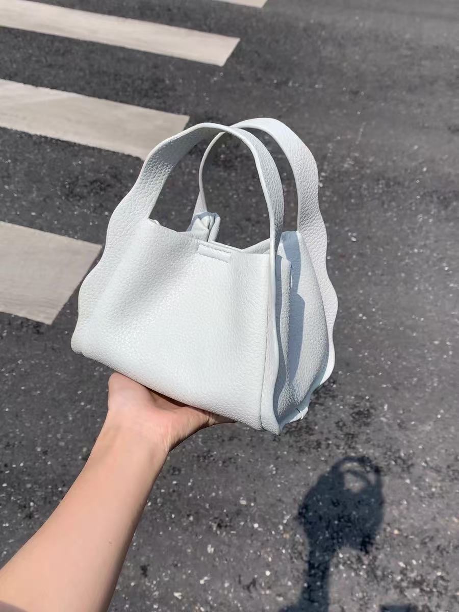 

2025 новый нишевый дизайн кружевная овощная корзина сумка-ведро портативная универсальная синяя сумка сумка-мессенджер синий