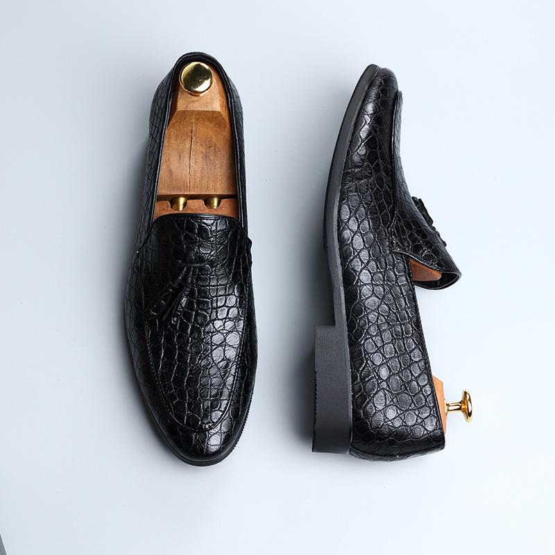 

2025 Spring Men s Versatile Leather Shoes, Large Sizes 45-47, Fashionable for Weddings 46 чёрный