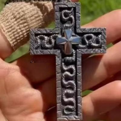 2025, Ensemble Collier Calamar, Collier en Forme de Croix avec Compartiment, Avec Pendentif de Collier en Forme de Croix