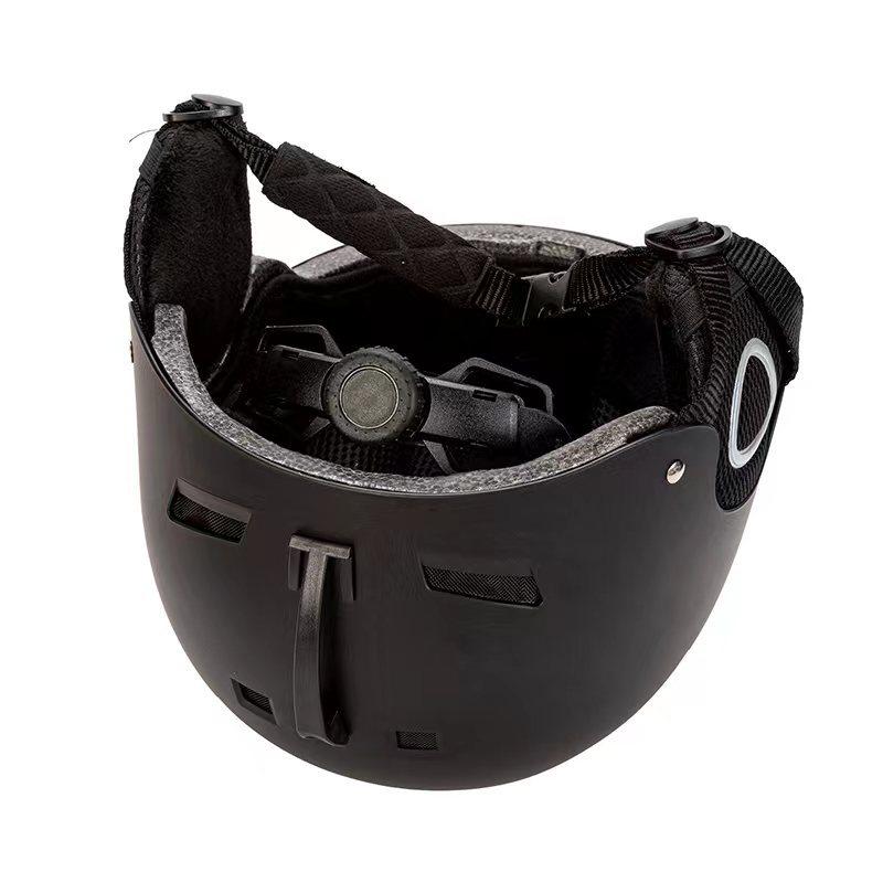 Adult Ski & Snowboarding Helmet for Men & Women - Warm, Suitable for Indoor/Outdoor Use
