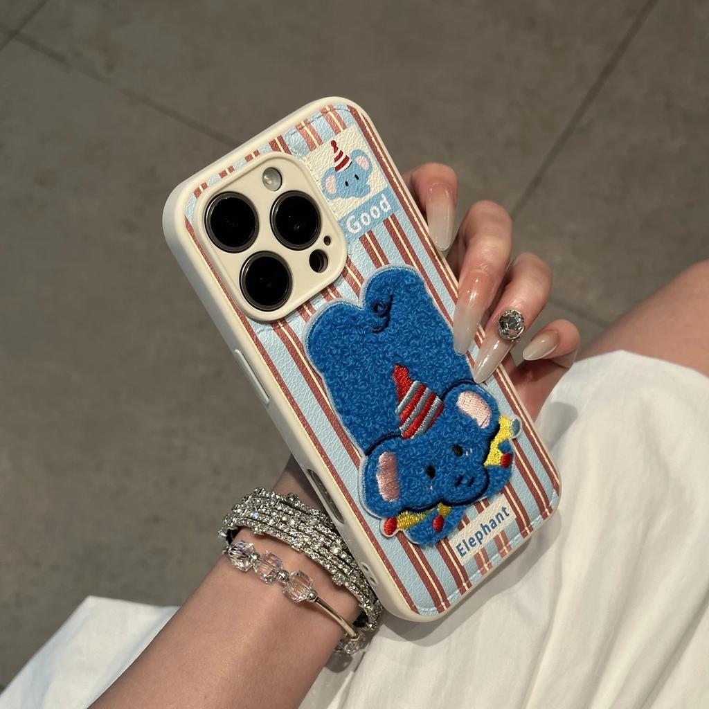 Autumn and winter three-dimensional embroidery lying down animals suitable for Apple 16/17Promax mobile phone case IP15Pro candy air cushion