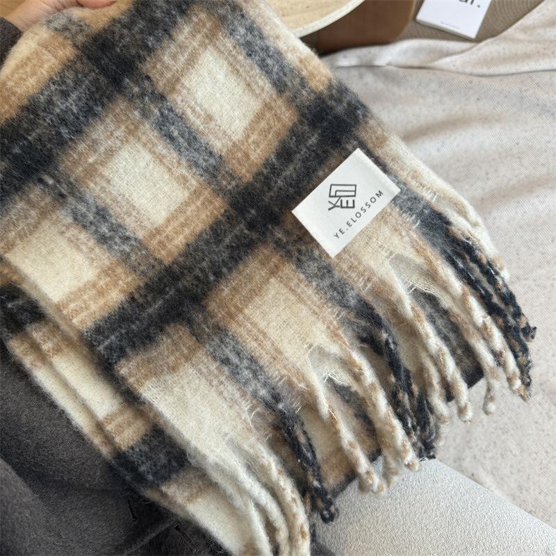 New scarf women's autumn and winter thickened warm imitation cashmere plaid shawl versatile fringed scarf