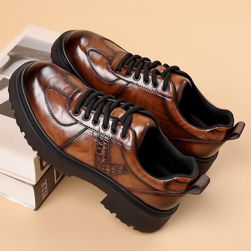 Fashion Casual Leather Shoes Men Thick Bottom High Quality Running Sneaker Outdoor Lace-Up Antiskid Business Shoes Flat Designer Shoes