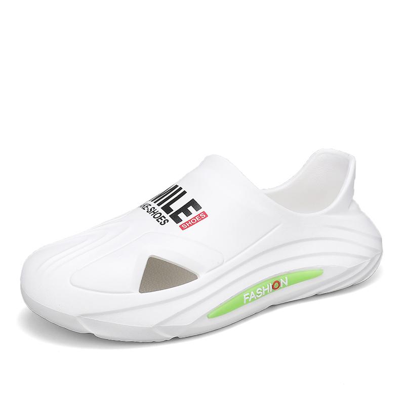 New Summer Couple Beach Shoes Men's Hole Shoes Sandals Are Light and Soft Plus Size