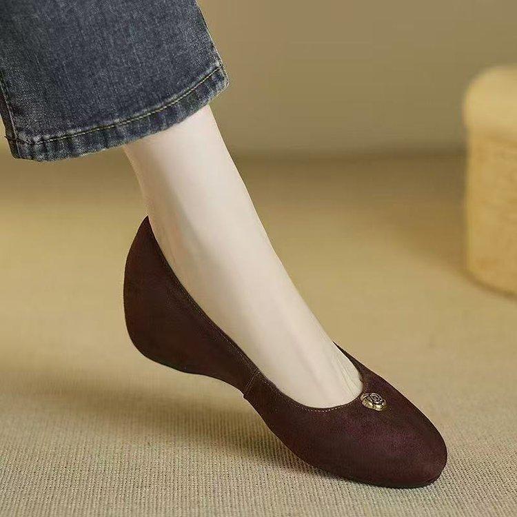 Versteckter Keilabsatz Flache Form Einzelne Schuhe Weiches Leder Wildleder Runde Zehenpartie Mittelhoher Absatz Hoher Absatz Damenschuhe Lederschuhe für Zierliche
