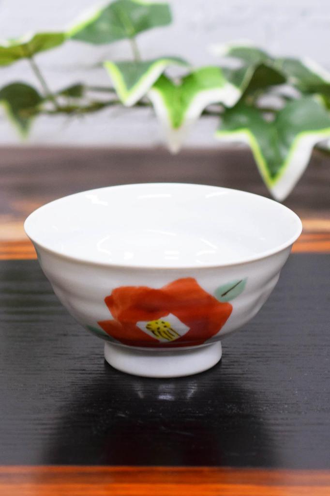 Waza no Kura: Stylish Kutani ware rice bowls, camellia design, ceramic, brand name, Japanese tableware, made in Japan
