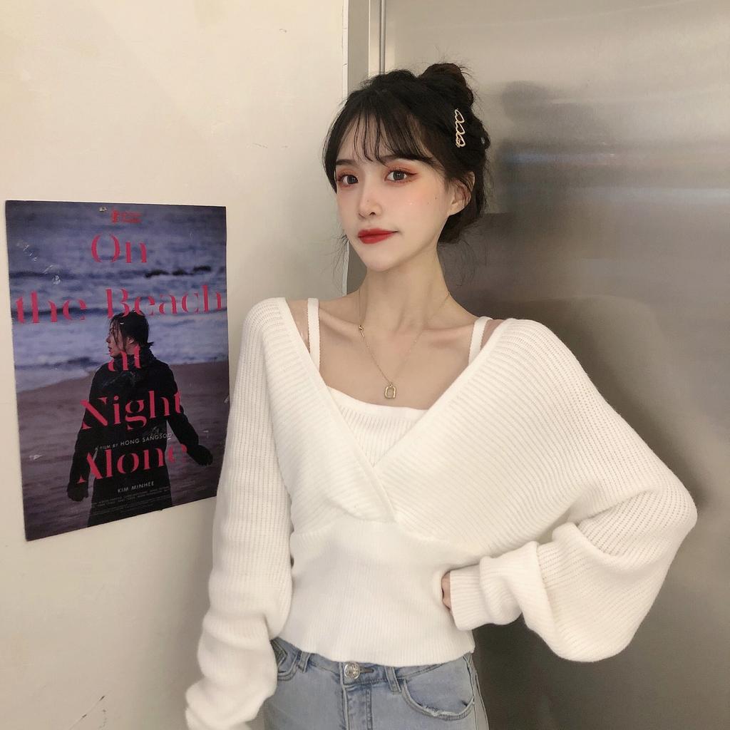 Design Sense Niche Autumn and Winter New Fake Two-piece Sweater Scheming Short V-neck Long-sleeved Knitted Sweater Women