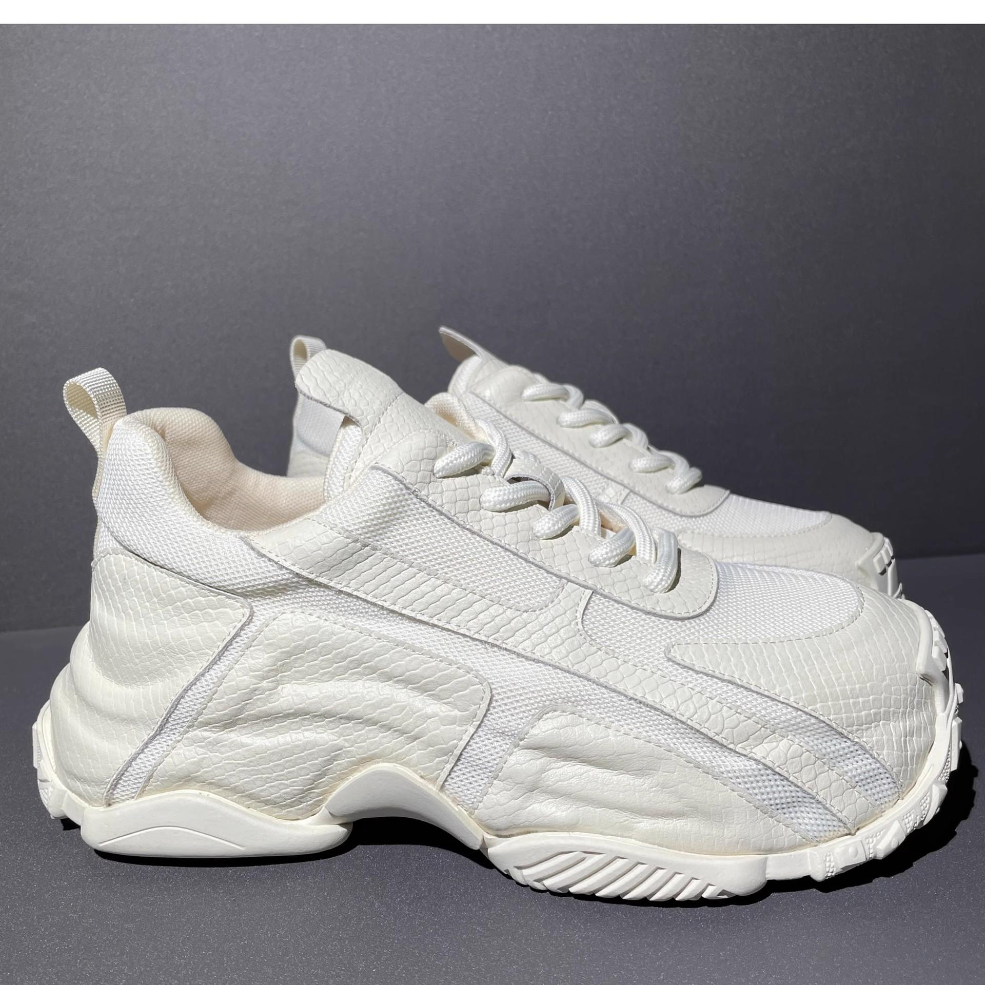 

Men Outdoor Running Brand Sneakers Fashion Comfortable Walking Shoes High Quality Lace-Up Men Casual Shoes Tenis s 39