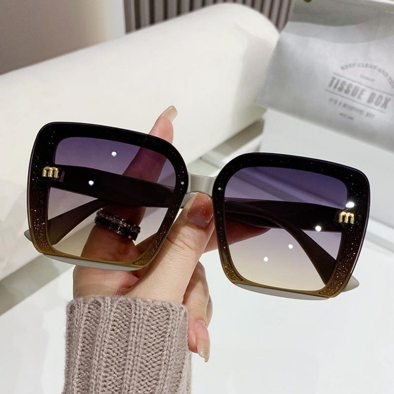 Square Gradient Frameless Sunglasses for Women Beach Fashion Anti Radiation Shades UV400