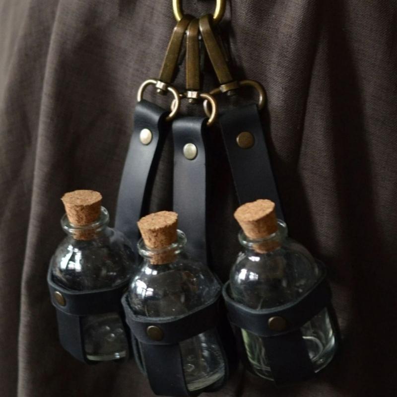 Halloween Witch Corked Potion Bottle with Leather Holder Wizard Potions Glass Holder Potions Bottle with Cork Stoppers