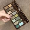 DIKALU Eyeshadow Disc Steals Heart Ambition, Prefers Improvised Color Play Makeup Blue-green Earth Gray Disc