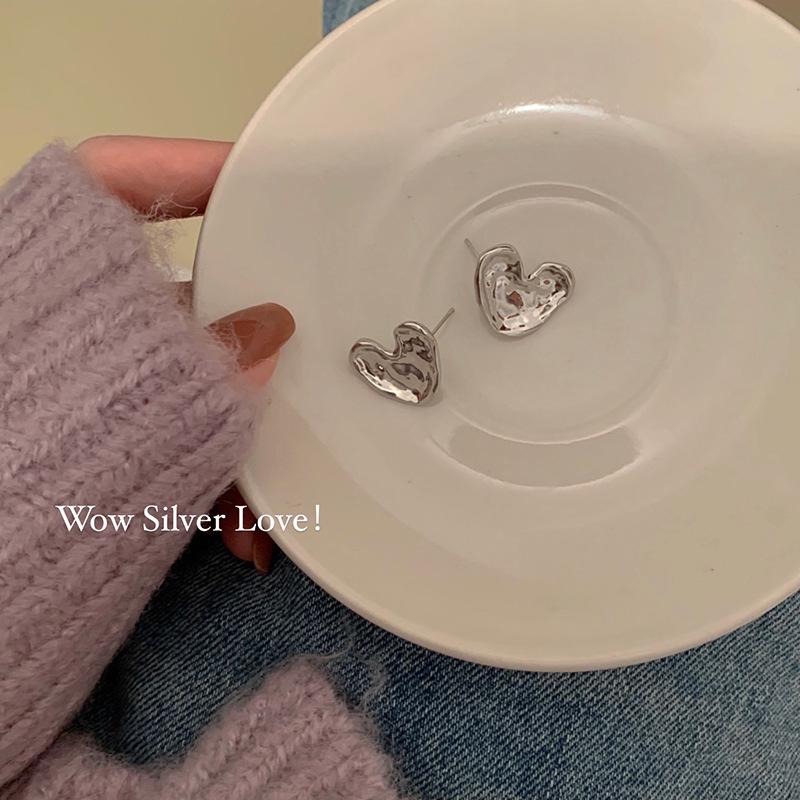 

Japanese-Korean Heart Earrings: Concave-Convex Design, Cold Style, Studs for Women