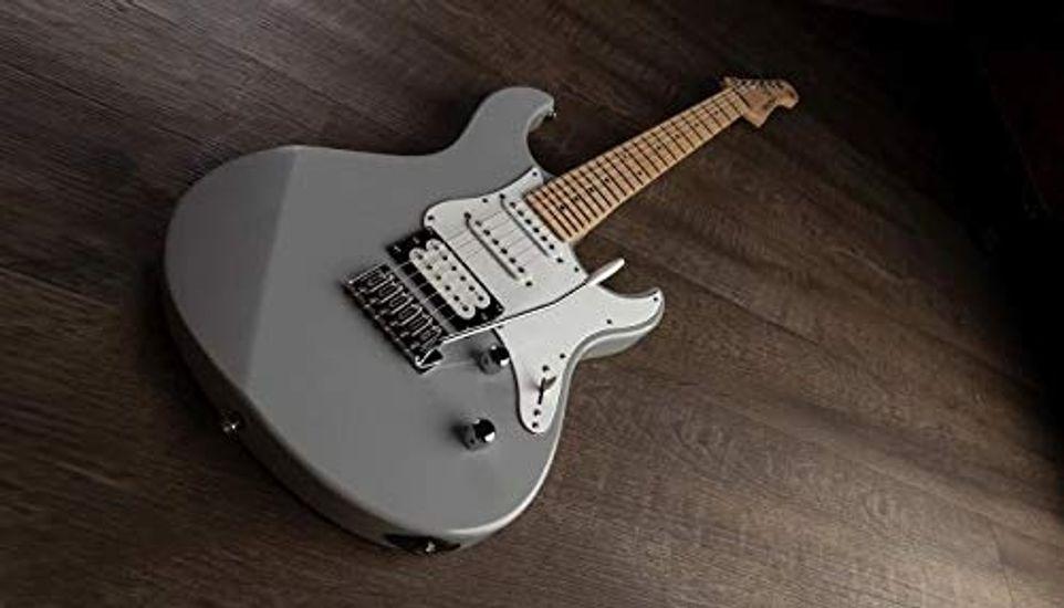 YAMAHA E-Gitarre PACIFICA112V SOB Sonic Blue Original Softcase inklusive