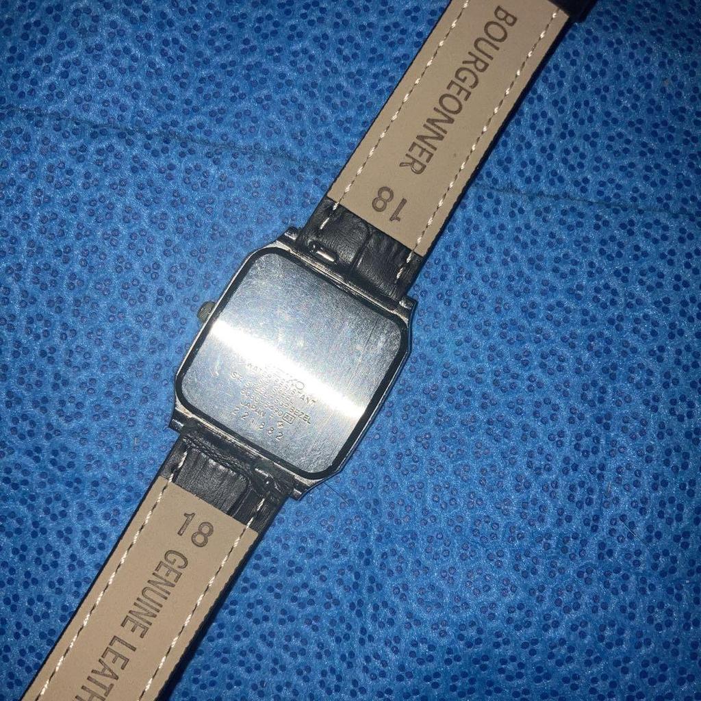 [USED] SEIKO Silver Old Scare Quartz Watch for Women, Men, and Boys, Working Condition