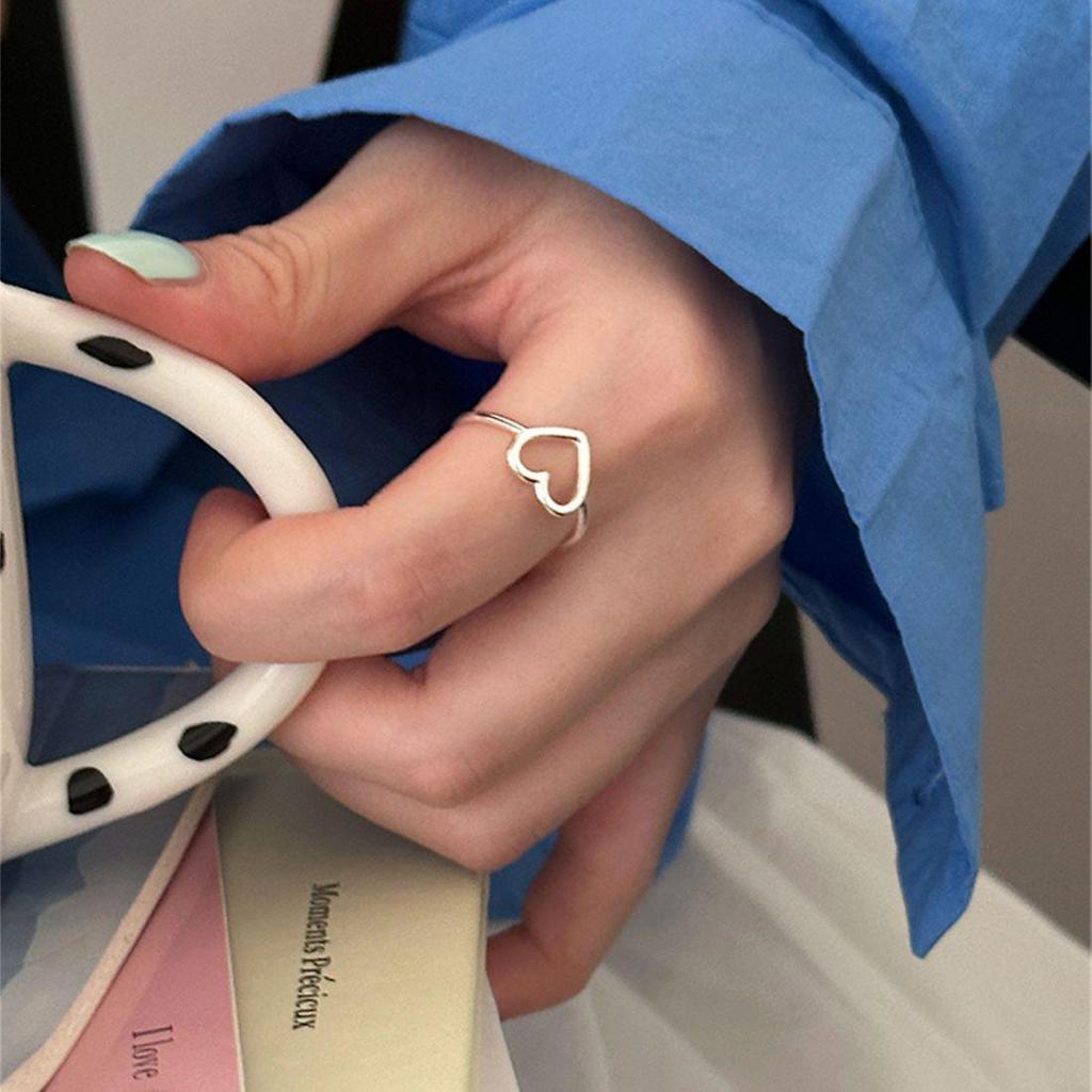 Elegant Geometric Push-Pull Hollow Heart Ring for Women - Trendy Fashionable Index Finger Style